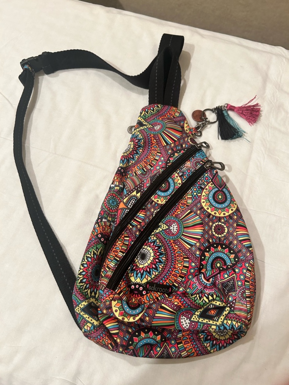 NWOT/ Sakroots On The Go Sling Backpack /Rainbow Wanderlust pattern / Retail $89